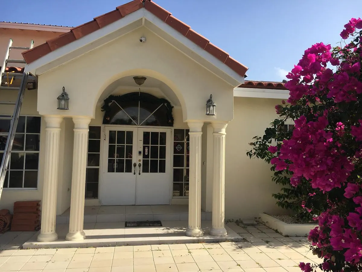 The Palm Studios Palm Beach Aruba